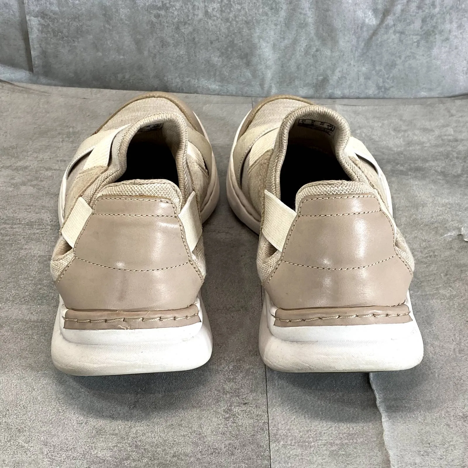 CLARKS COLLECTION Women's Sand Combination Teagan Go Slip-On Sneakers SZ 9