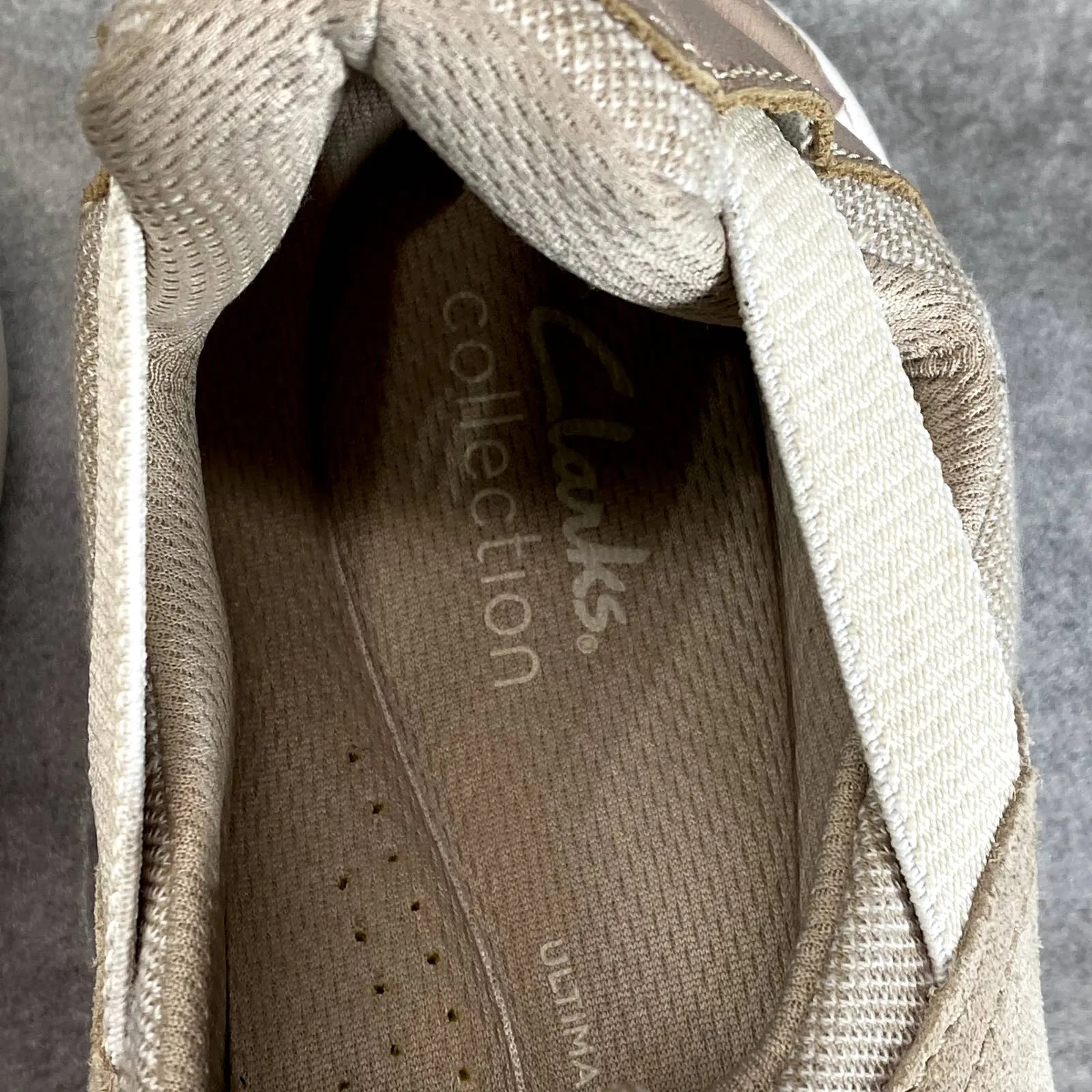 CLARKS COLLECTION Women's Sand Combination Teagan Go Slip-On Sneakers SZ 9