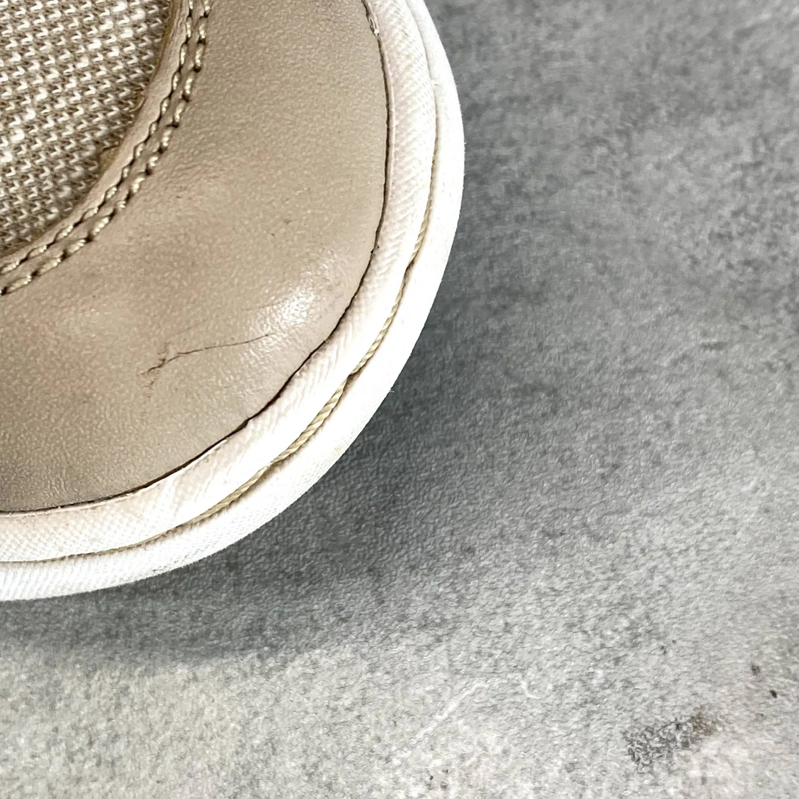 CLARKS COLLECTION Women's Sand Combination Teagan Go Slip-On Sneakers SZ 9