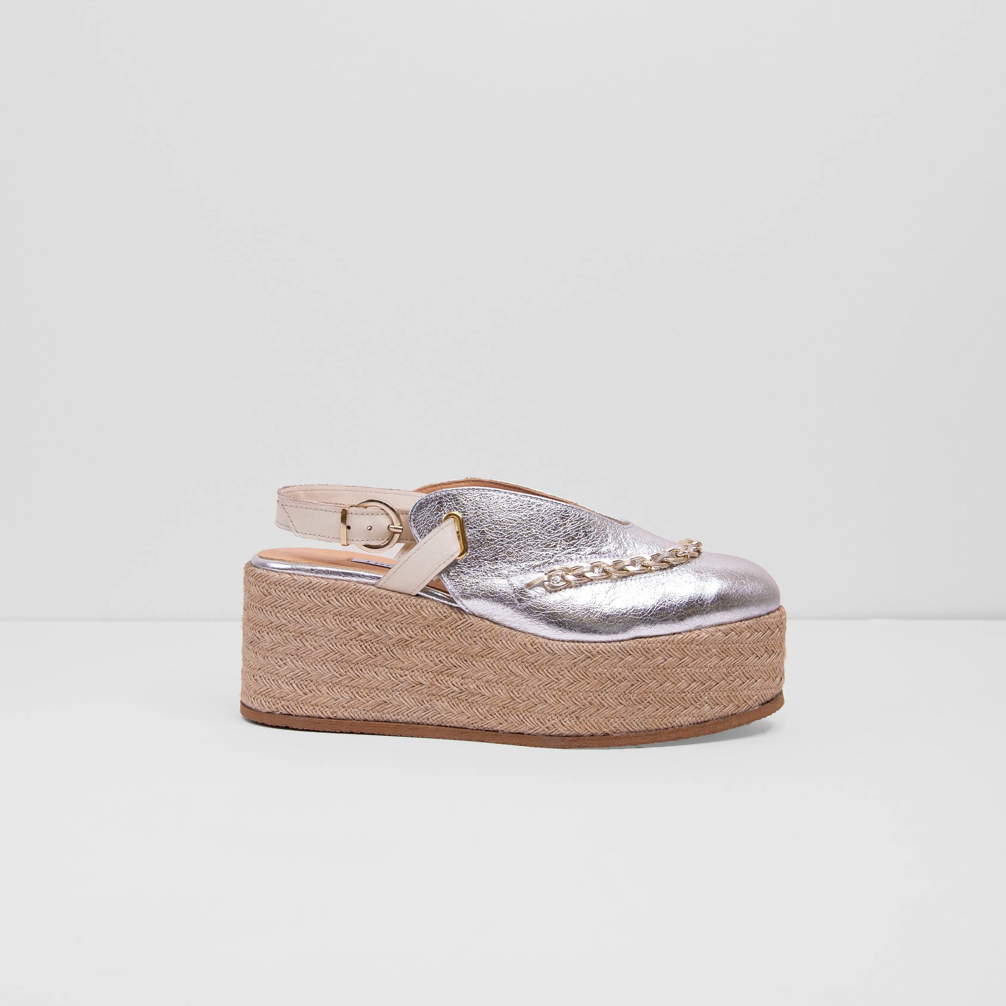 Fora silver platform