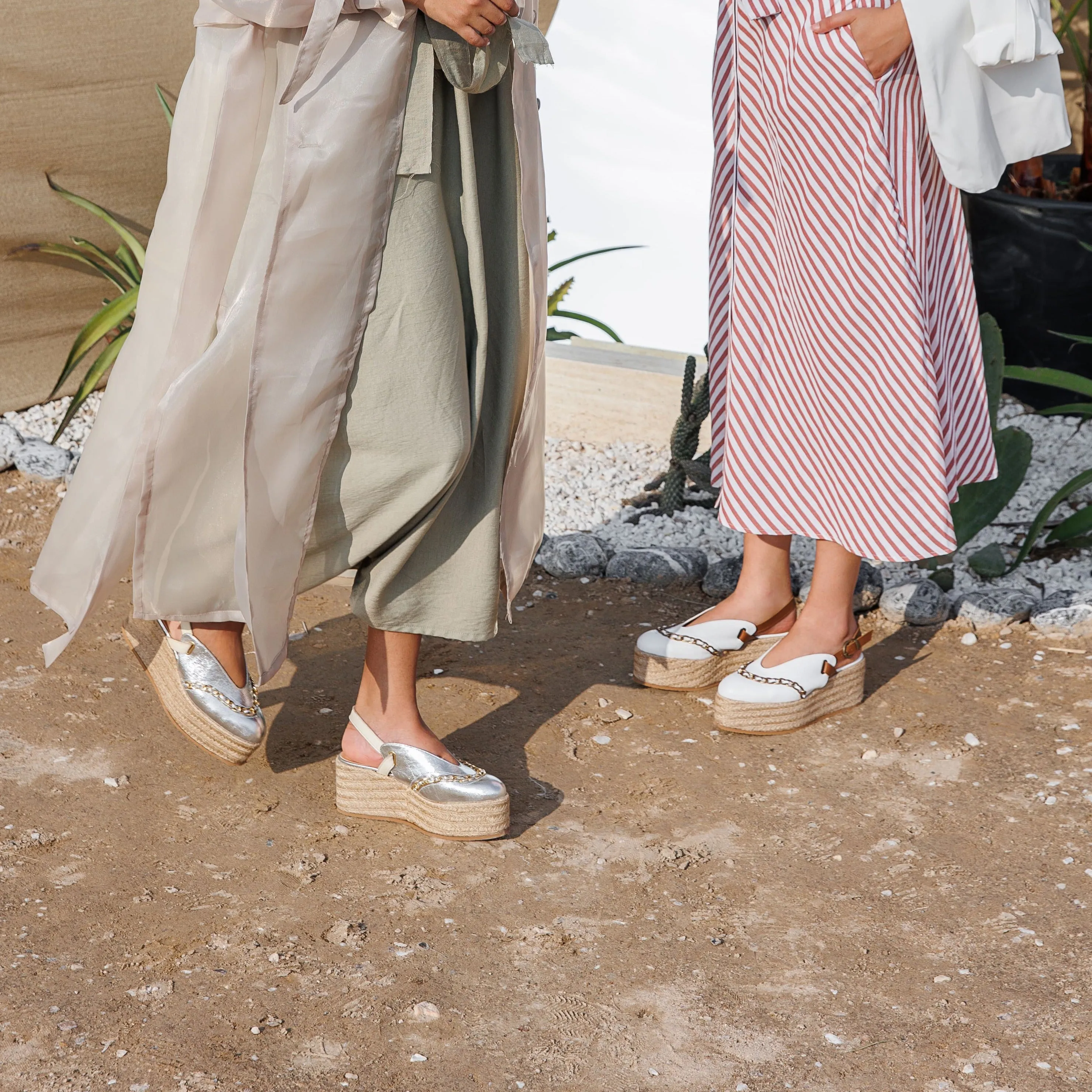 Fora white platform