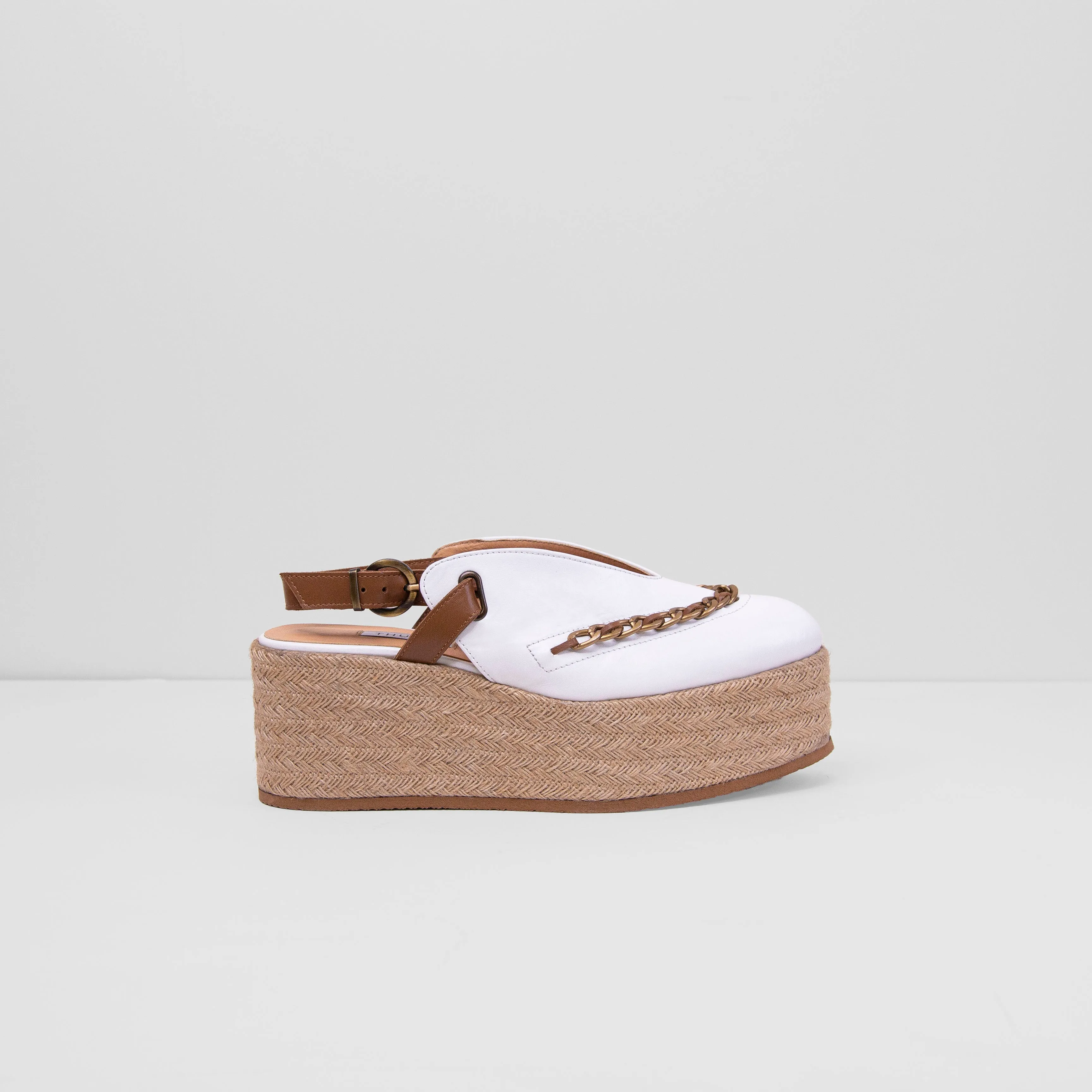 Fora white platform