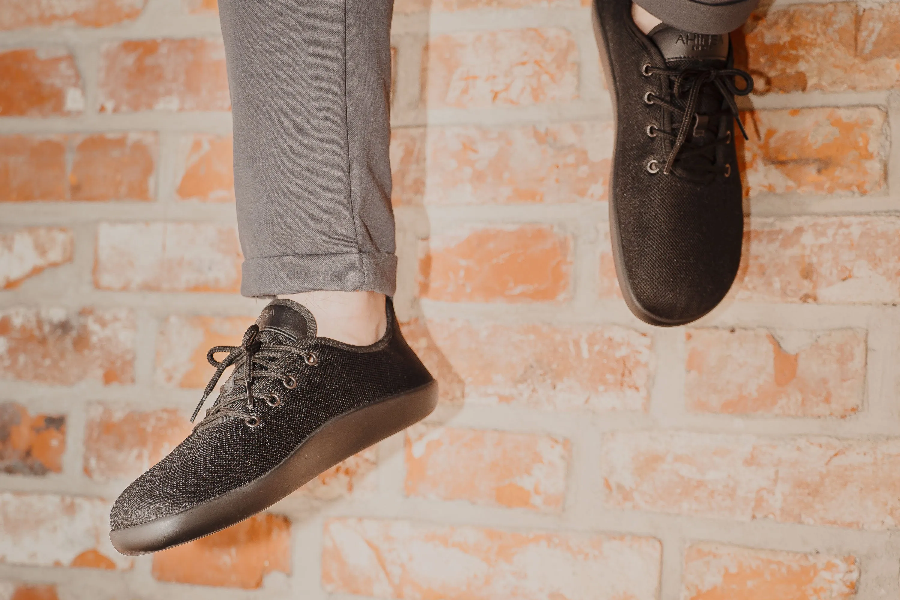 Men's Flow Comfort black sneakers