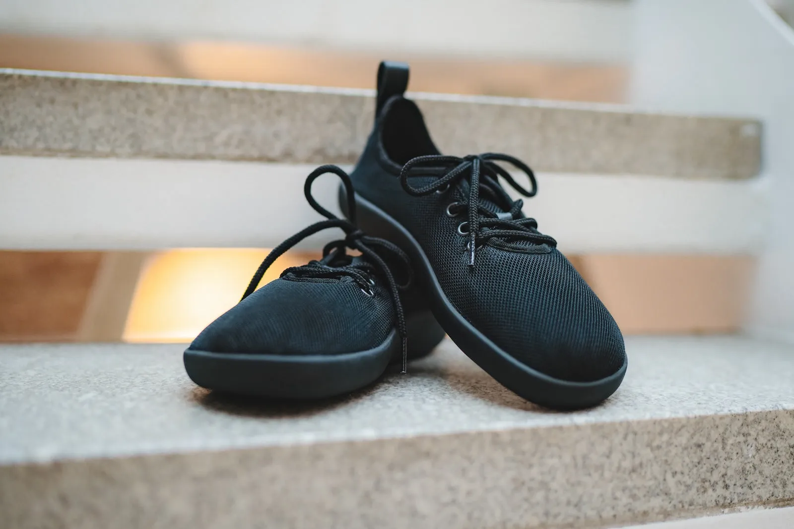 Men's Flow Comfort black sneakers