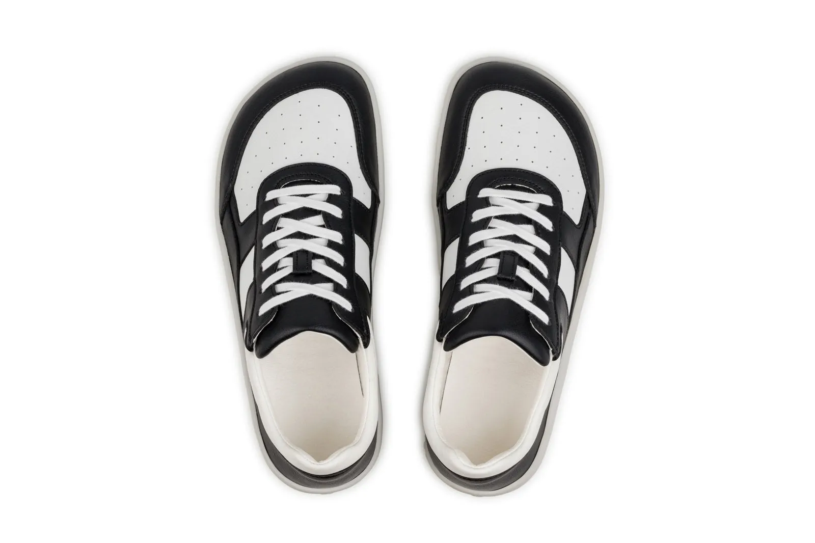 Women's Comfort Sneakers Yuva black and white