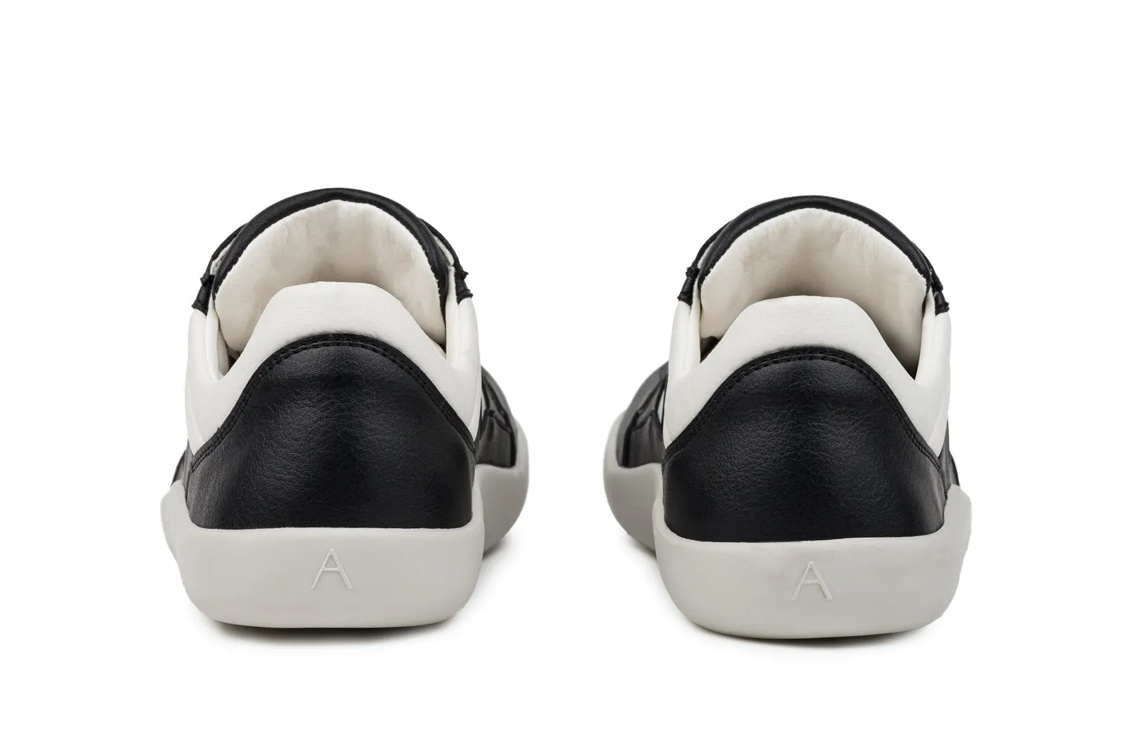 Women's Comfort Sneakers Yuva black and white